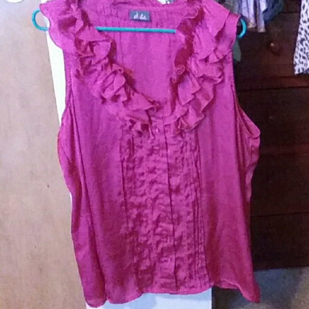 Hot pink sleeveless top